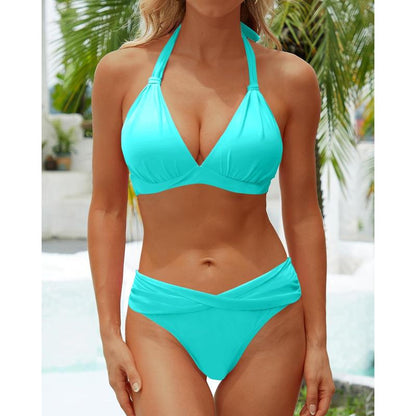 Flattering Two-Piece Bikini Set – Push-Up Halter & V-Cut Twist